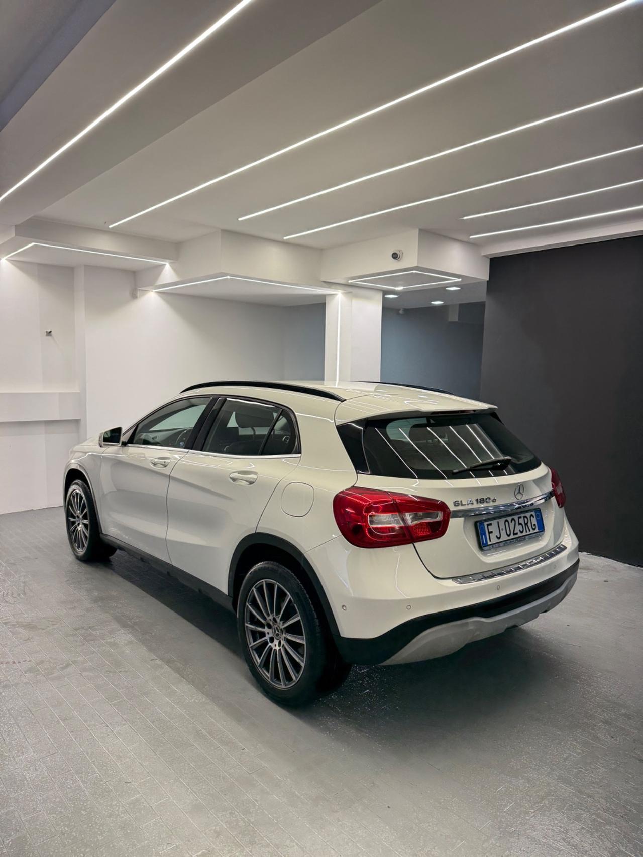 Mercedes-benz GLA 180 d Automatic Business