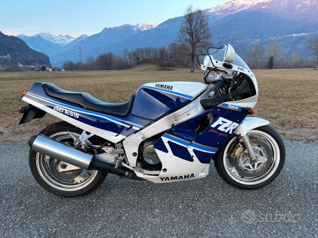 Yamaha fzr 1000 genesis totalmente restaurata