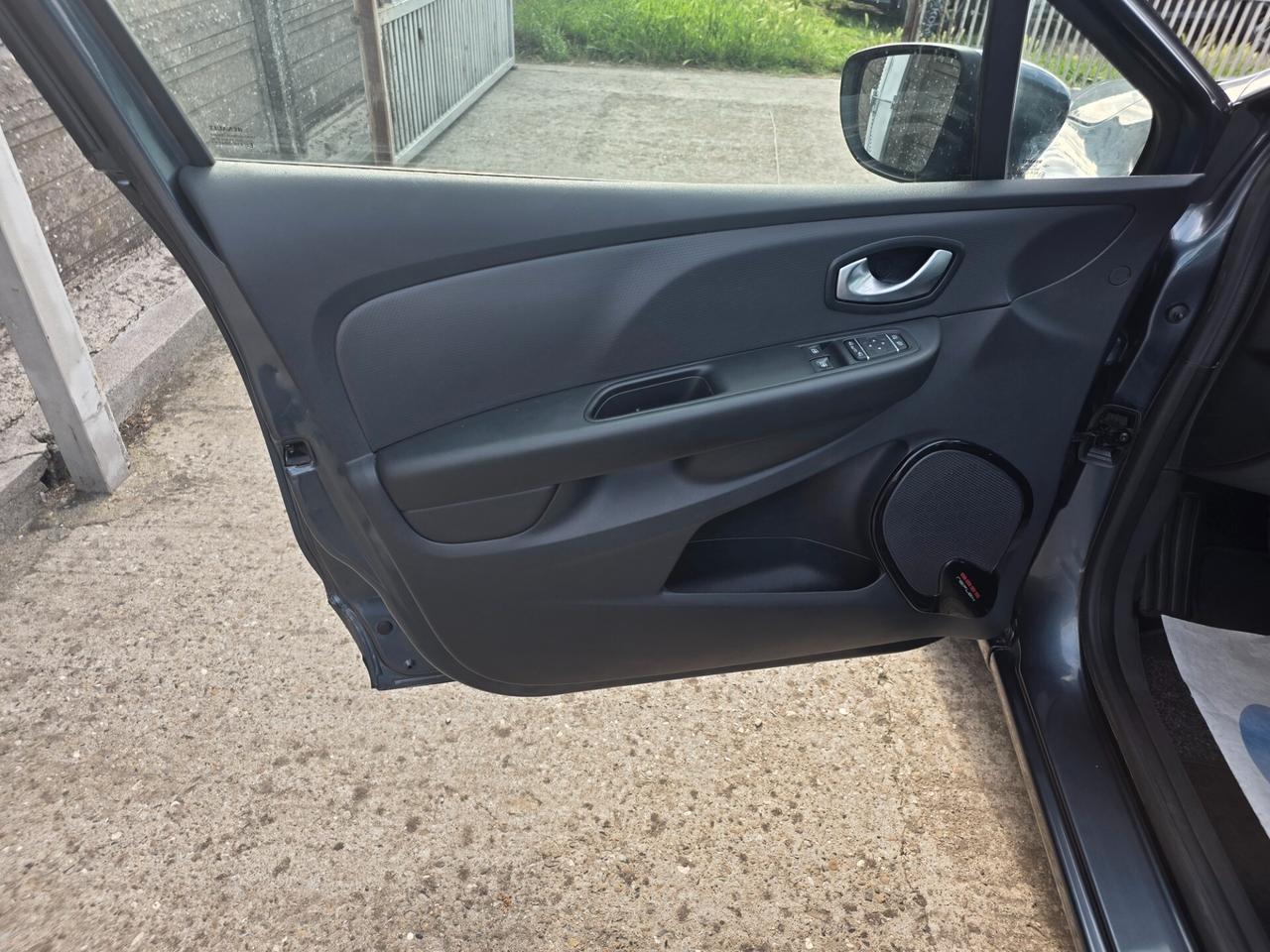 Renault Clio 1.2 75CV 5 porte Zen