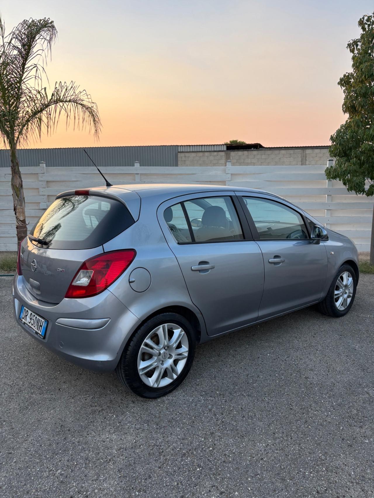 Opel Corsa 1.3 CDTI 5 porte adatta a neopatentati