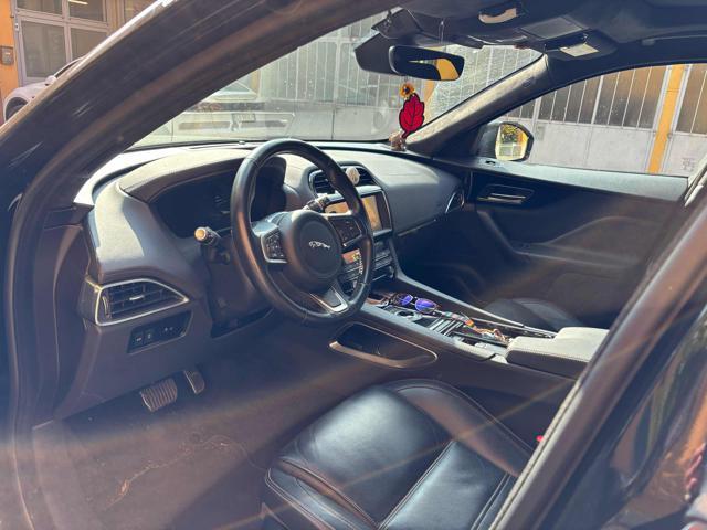 JAGUAR F-Pace 2.0 D 180 CV AWD aut. Pure