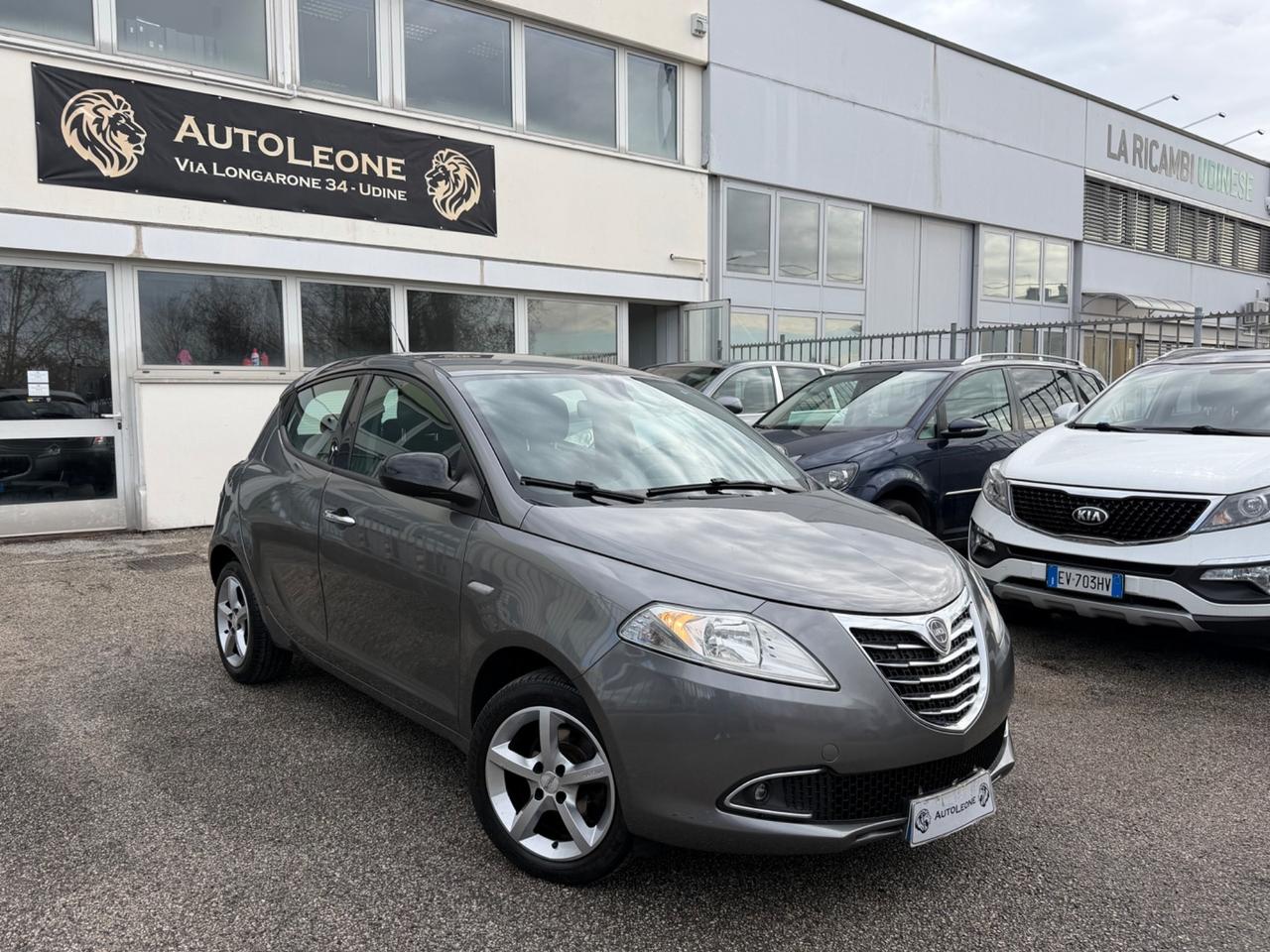 Lancia Ypsilon 1.2 69 CV 5 porte Platinum