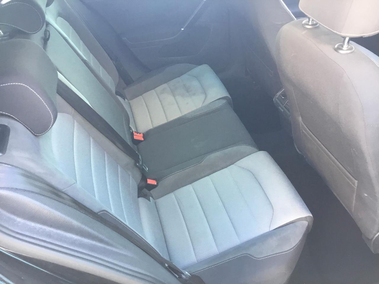 Volkswagen Golf 1.6 TDI 110 CV 5p. ALLESTIMENTO Rline
