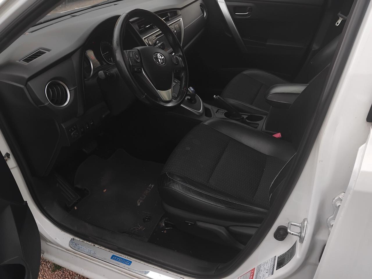 Toyota Auris Touring Sports 1.8 Hybrid Lounge