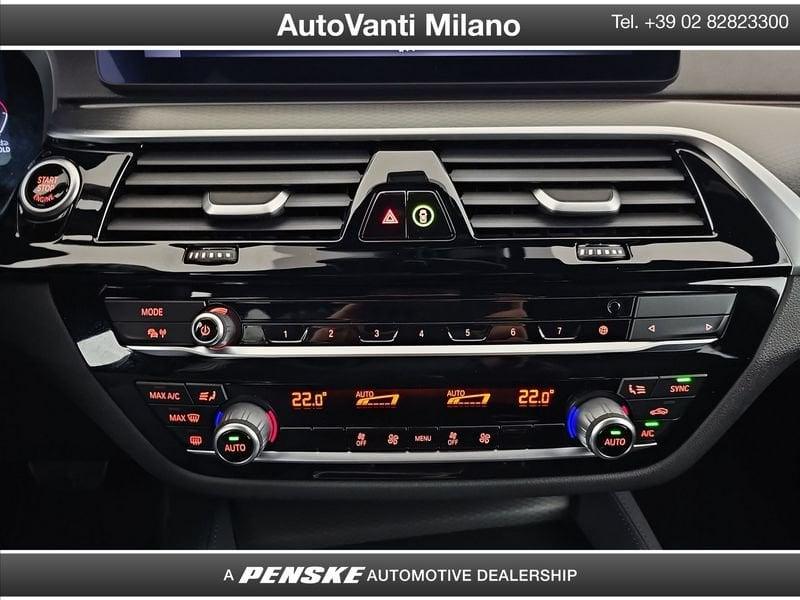 BMW Serie 5 530d Touring mhev 48V xdrive Msport auto