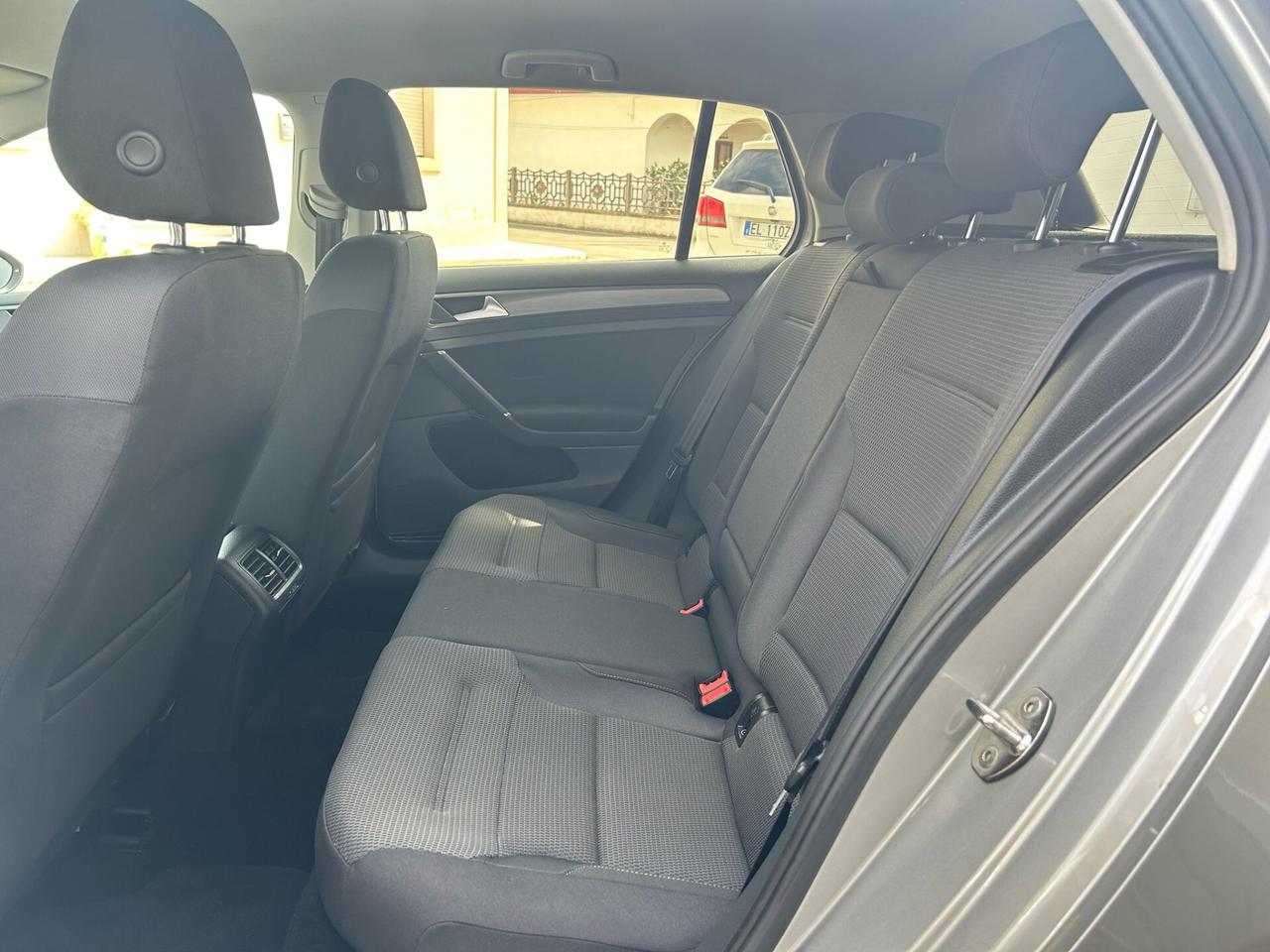 Volkswagen Golf 1.6 TDI 105 Cv 5p Km92.000-2013