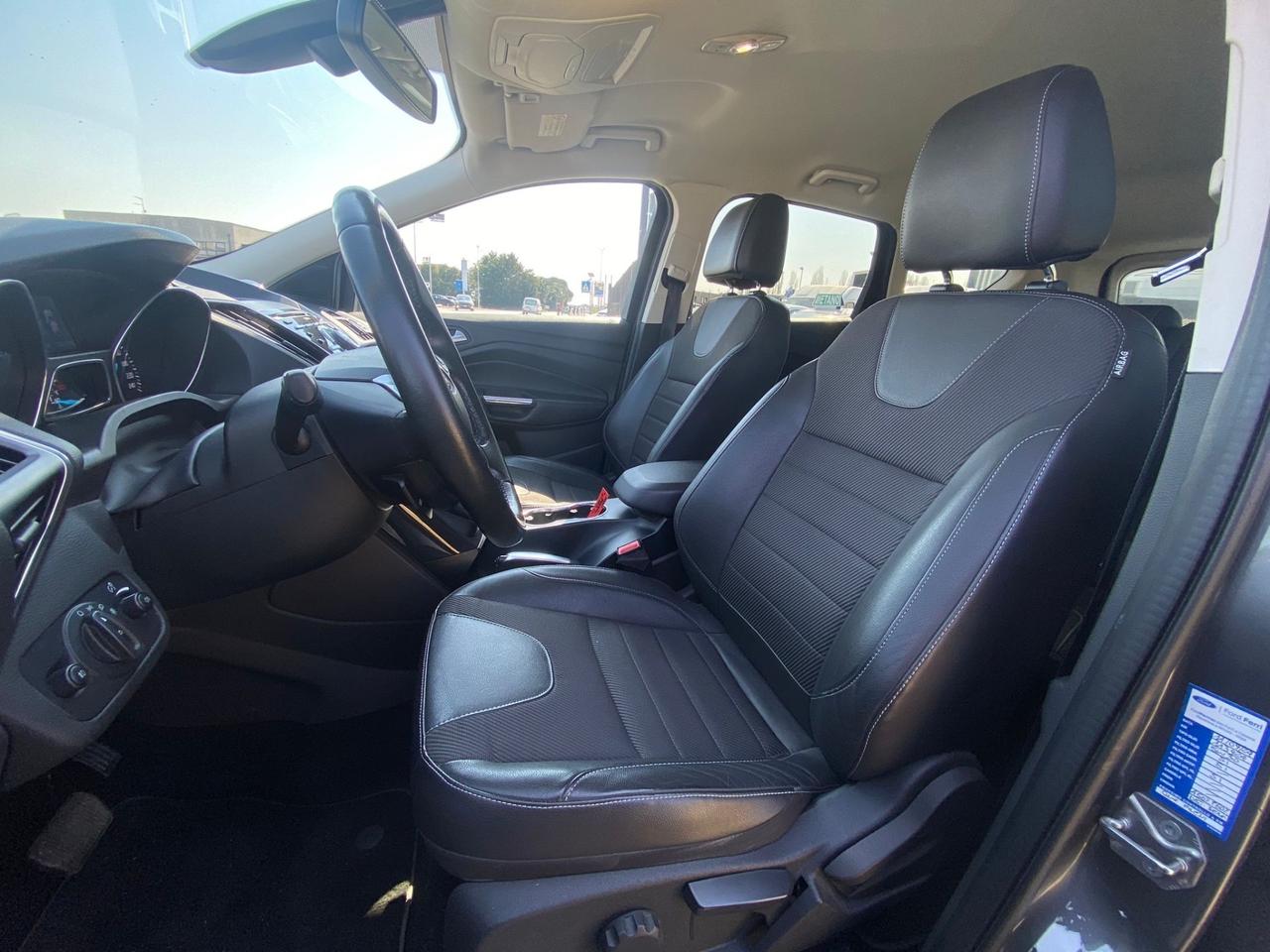 Ford Kuga 2.0 TDCI 140 CV 4WD Powershift Business