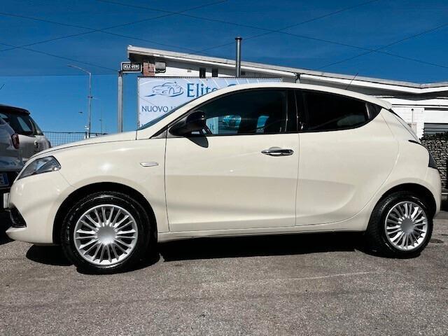 Lancia Ypsilon 1.2 Gold 69cv " BLUETOOTH/ PDC/ MOTORE NUOVO"