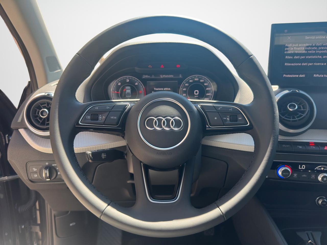 Audi Q2 30 TDI Identity Black
