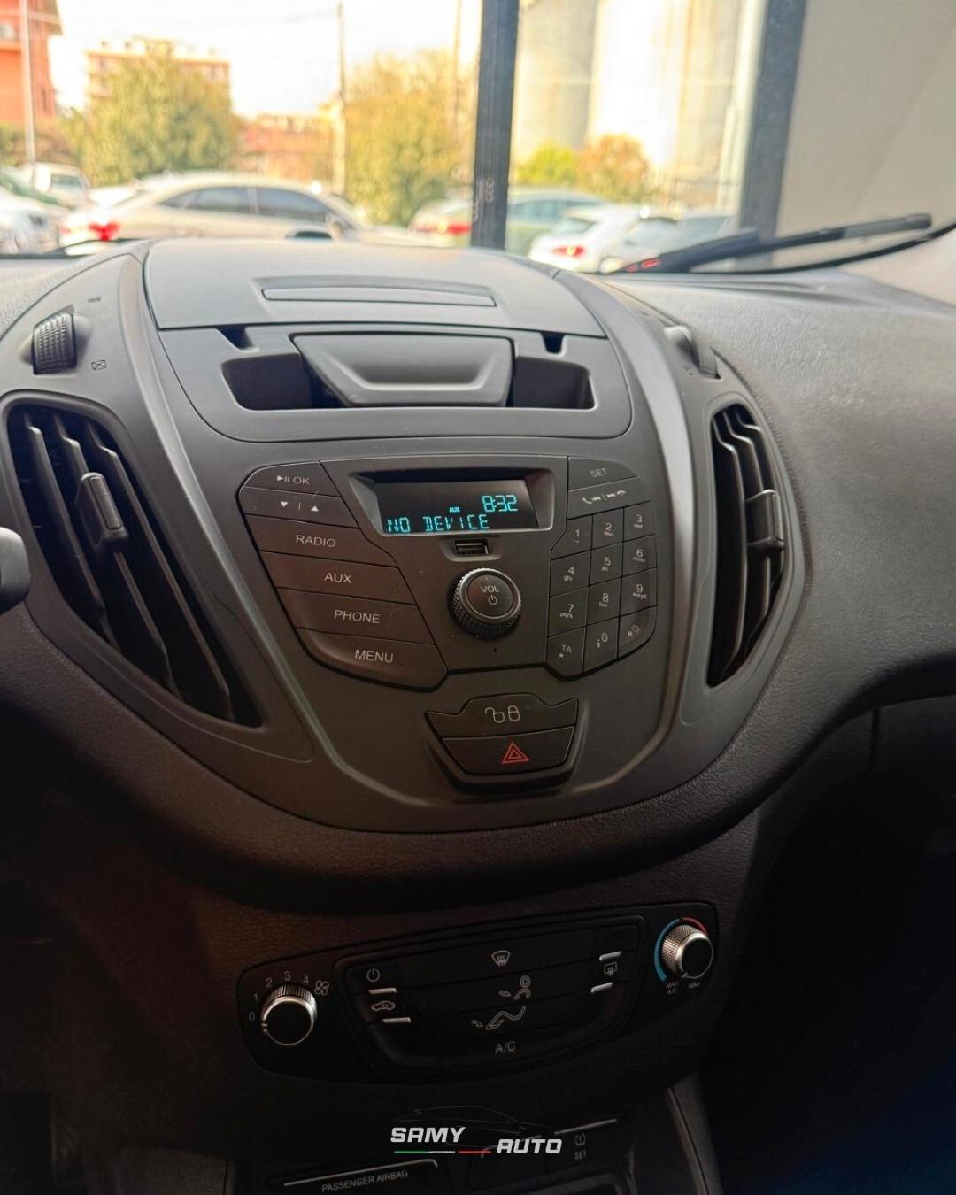 Ford Tourneo Courier 1.0 EcoBoost 100 CV Titanium