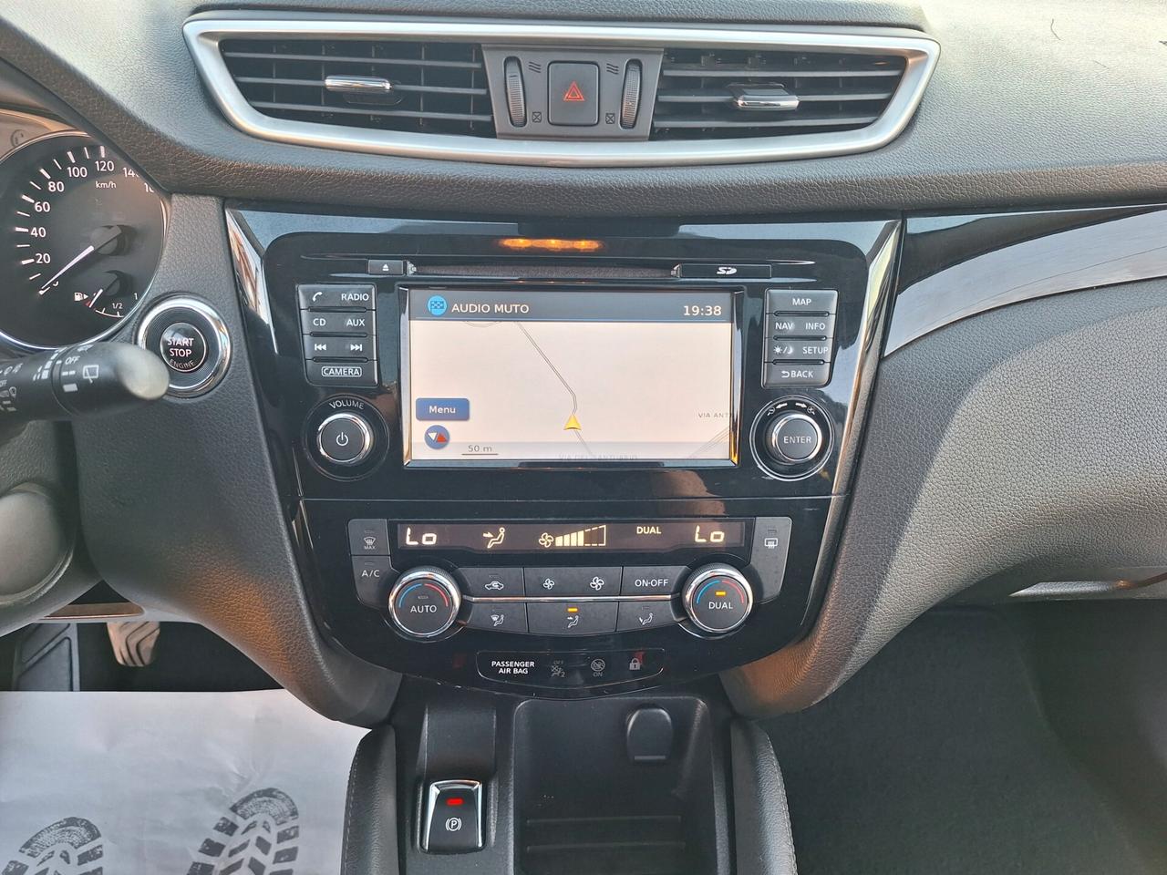 Nissan Qashqai 1.5 dCi Tekna TETTO NAVI 2017