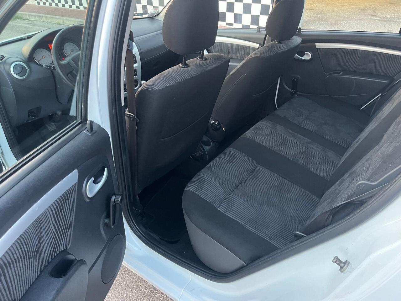 Dacia Sandero 1.4 8V GPL Lauréate Unipro 2009