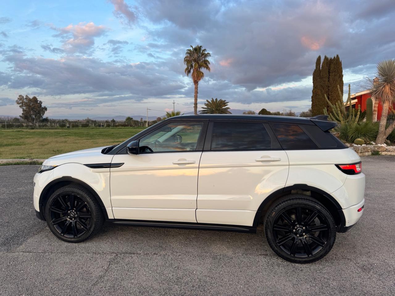 Land Rover Range Evoque 2.0 TD4 180 CV 5p. SE Dynamic