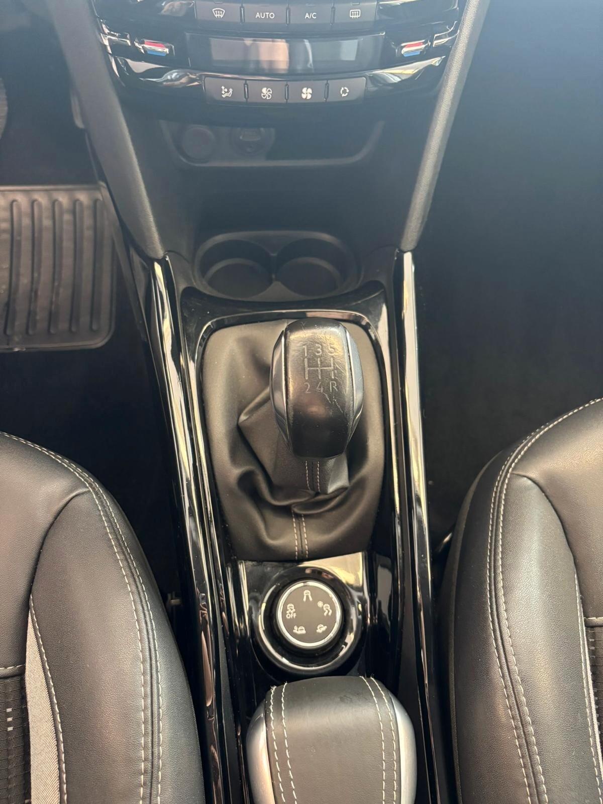 Peugeot 2008 -ANNO 2015 1.6 99 CV 177400 KM OK NEOPATENTATI!