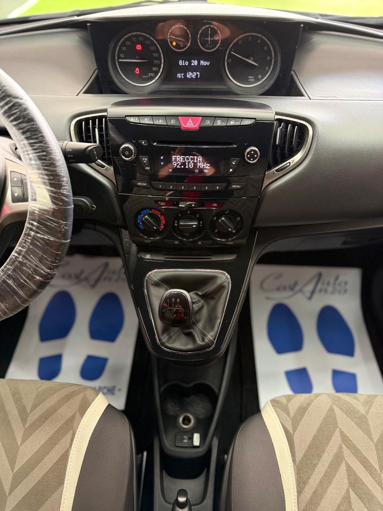 Lancia Ypsilon 1.2 69 CV Platinum 11/2014