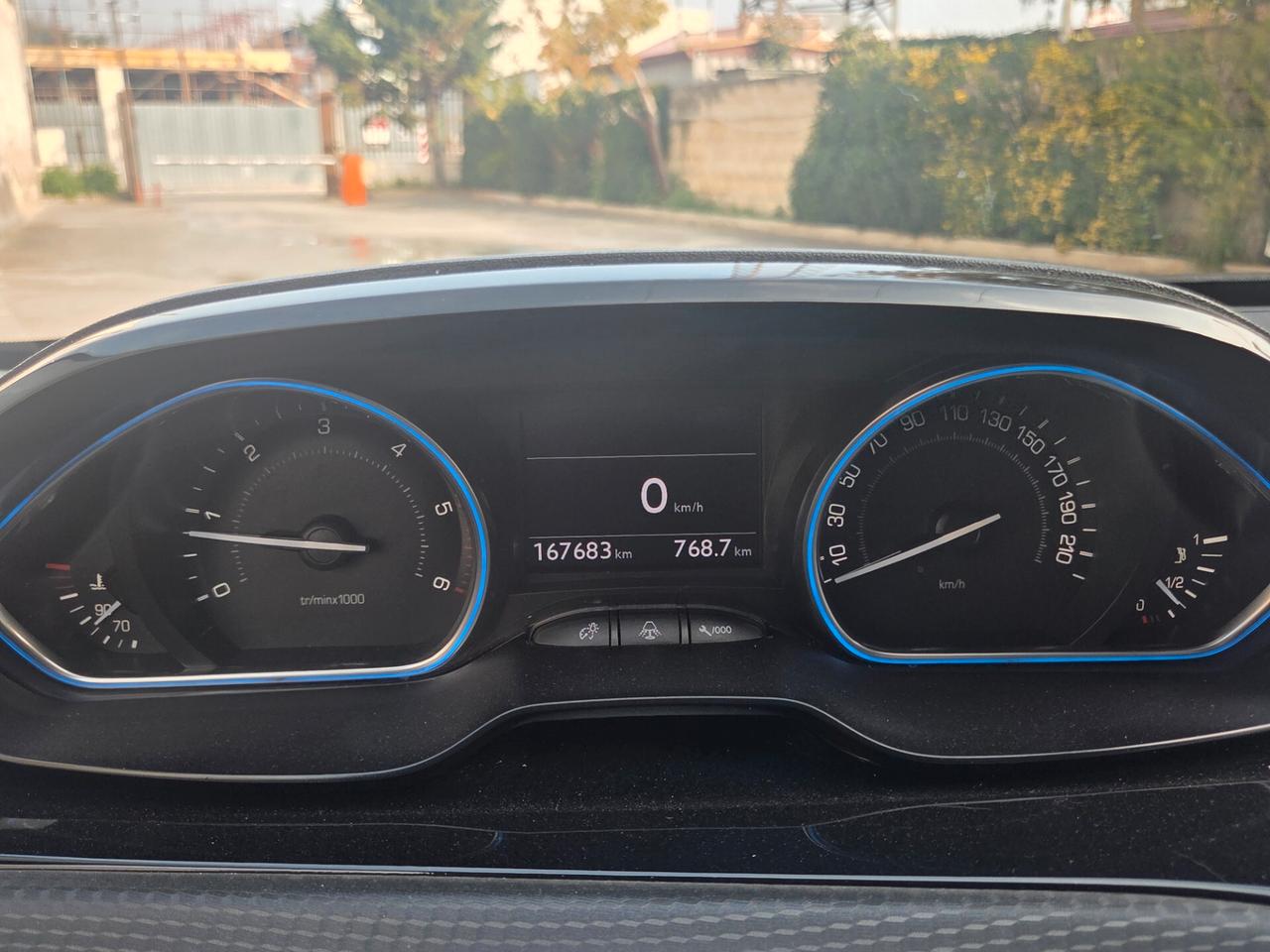 Peugeot 2008 1.6 e-HDi 92 CV Stop&Start Urban Cross