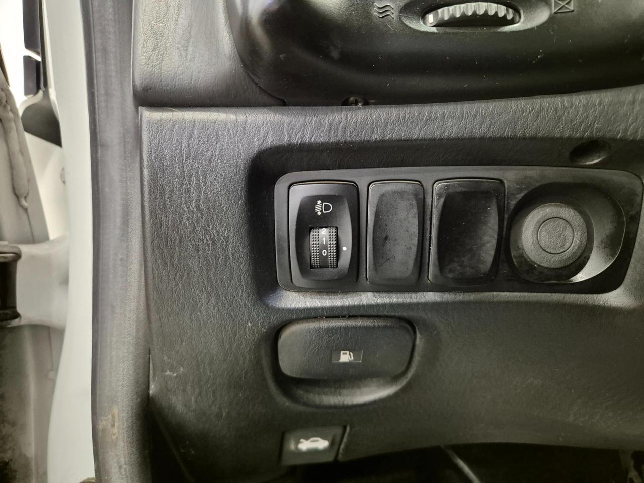 Hyundai H-1 2.5 td Combi 5 POSTI - PER COMMERCIANTI