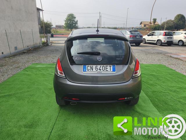 LANCIA Ypsilon ECO CHIC GOLD