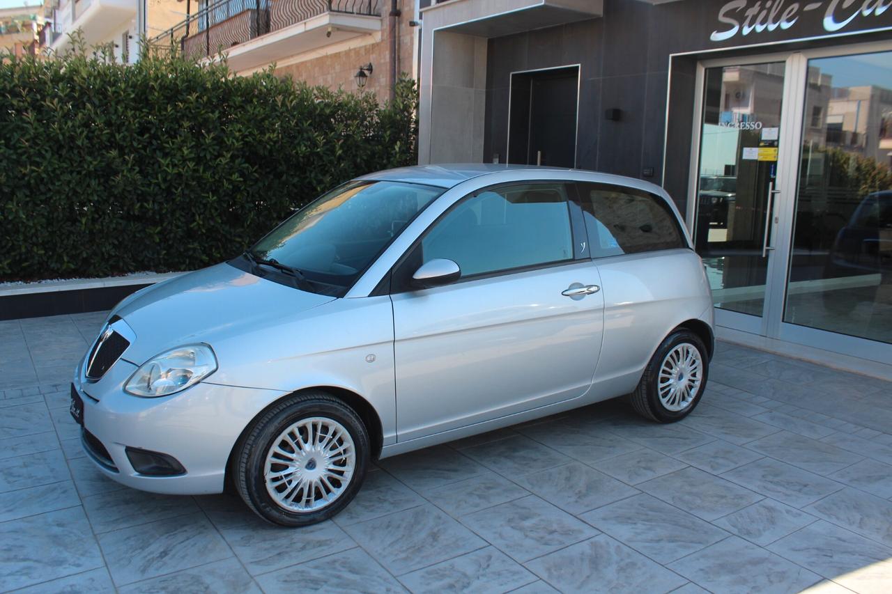 Lancia Ypsilon 1.2 Oro