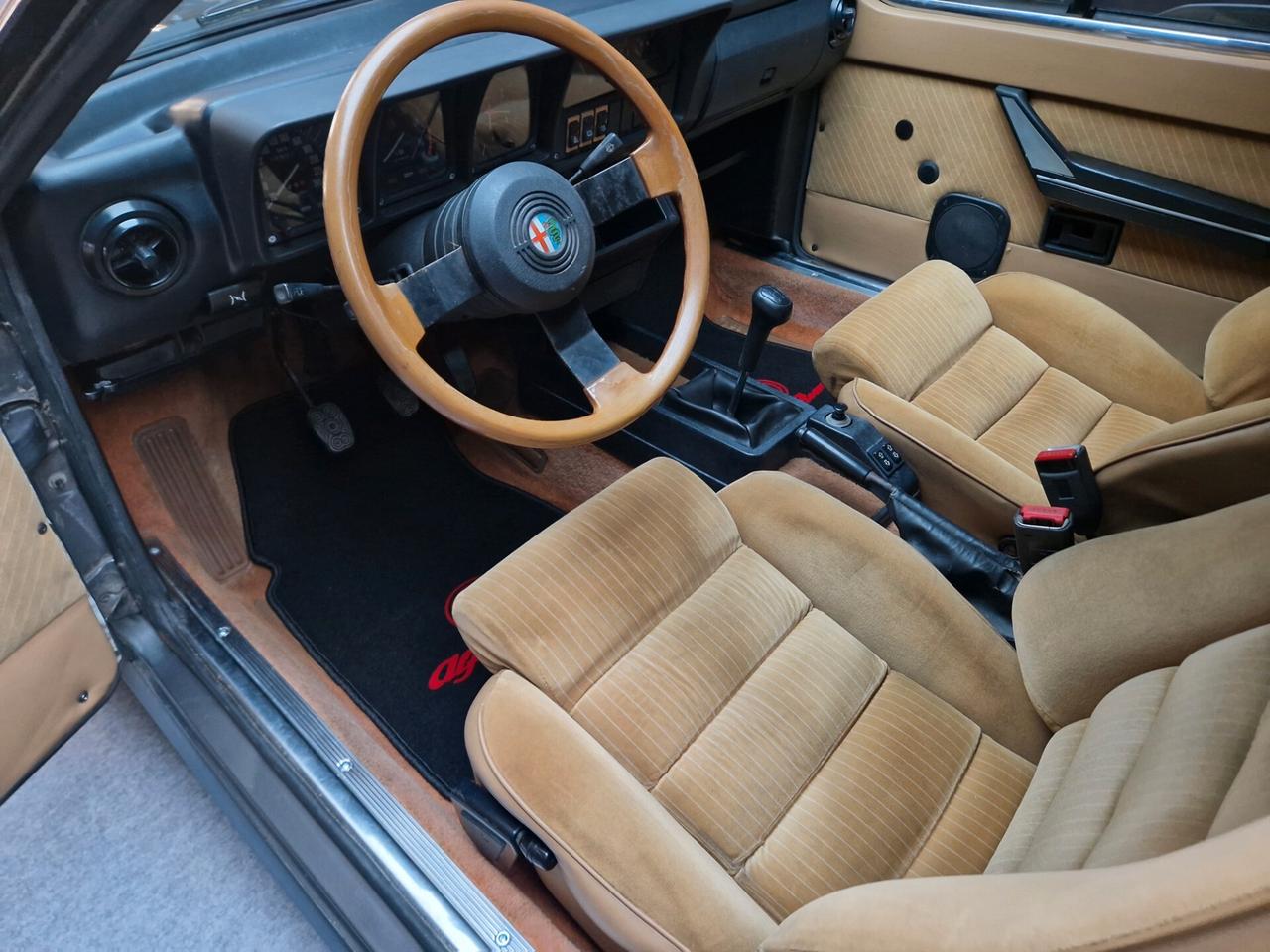 Alfa Romeo Alfetta GTV 6 2.5i certificata ASI con C.R.S.