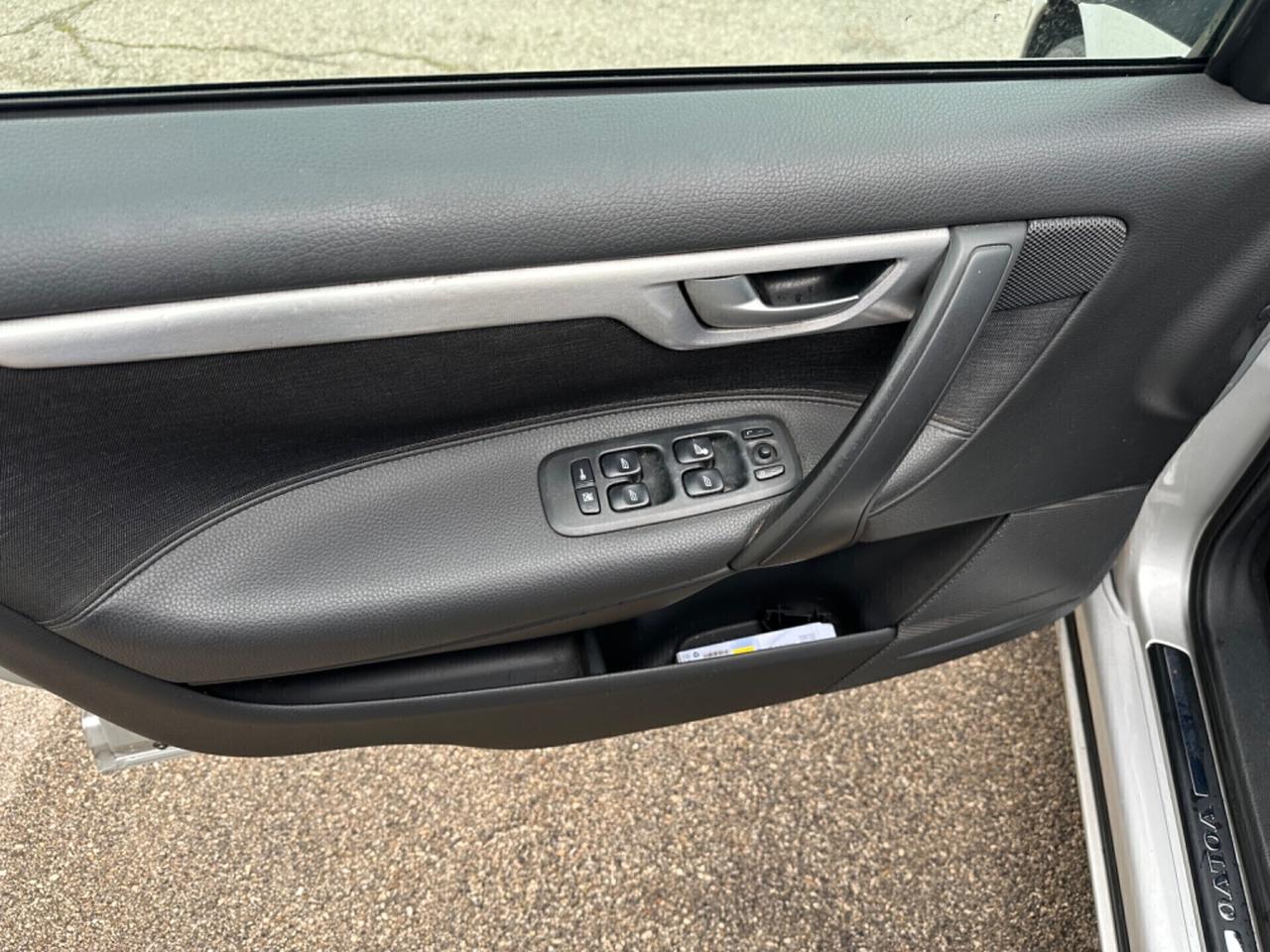 Volvo V70 2.4 D 20V (163CV) cat Momentum