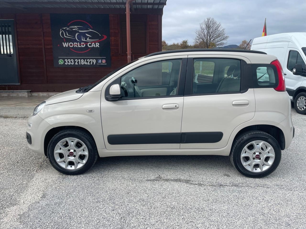 Fiat Panda 0.9 TwinAir Turbo Natural Power Lounge