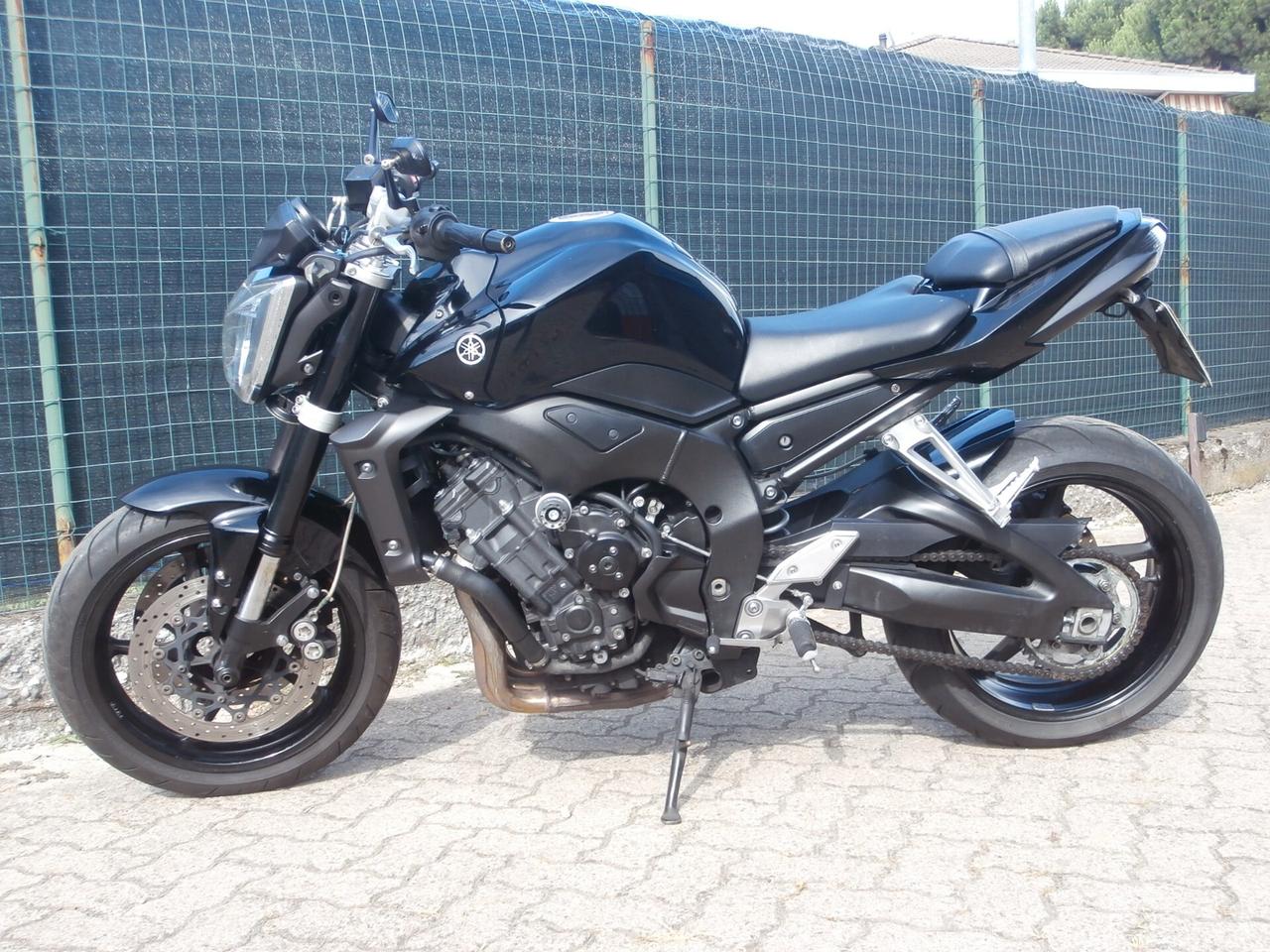YAMAHA FZ1 DEL 2006 compreso trapasso-tagliando-garanzia