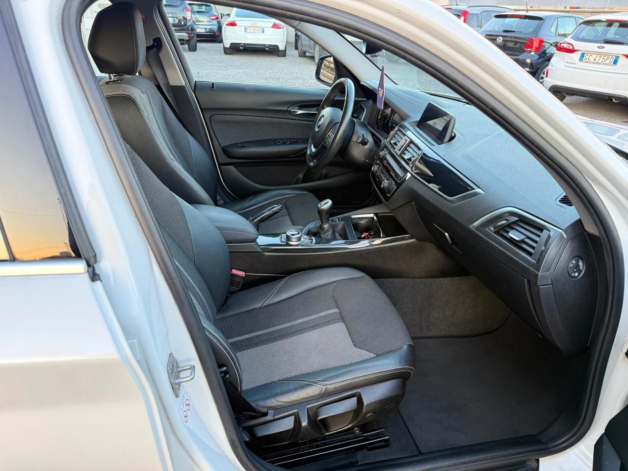 Bmw 116 116d 5p. Urban