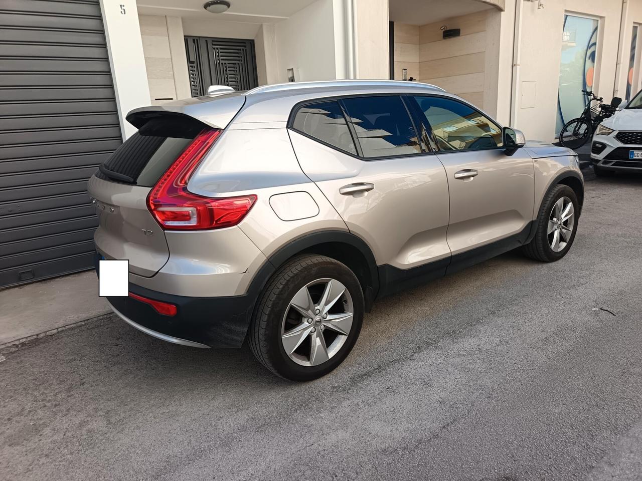 Volvo XC40 Core Autocarro N1 Detraibile al 100%