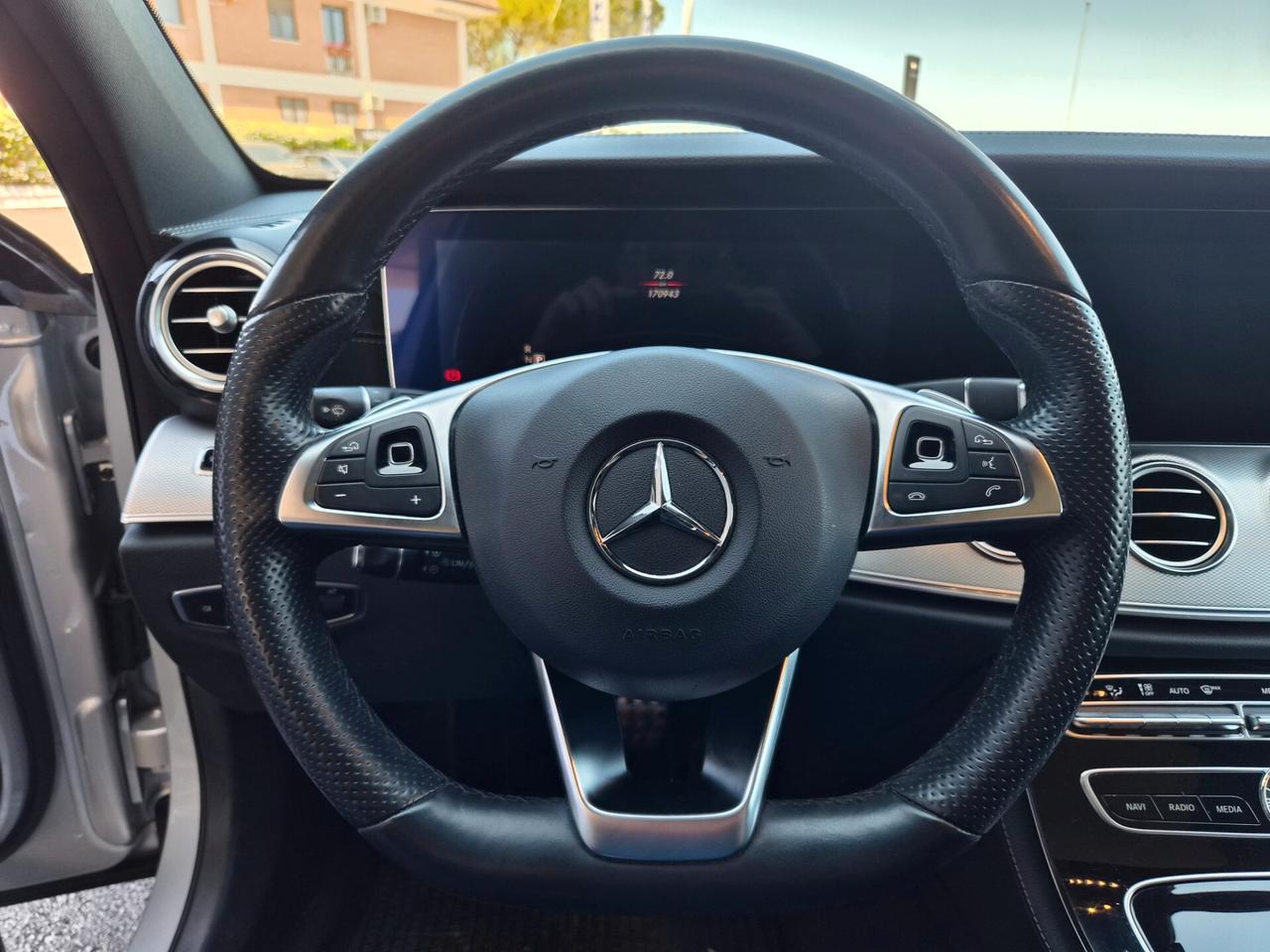 Mercedes-benz E 220 d Auto Premium Plus