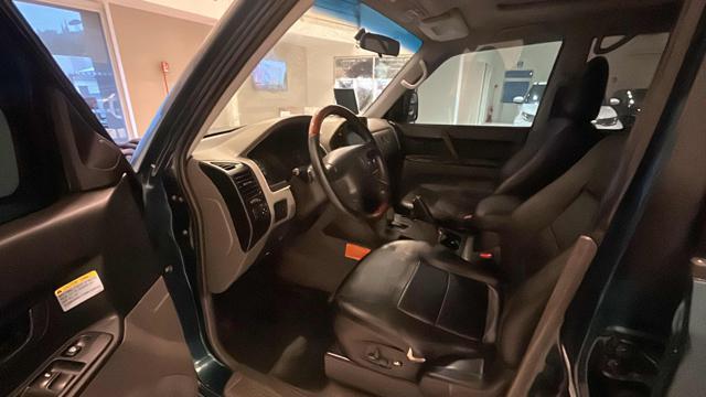 MITSUBISHI Pajero 3.2 16V DI-D 5p. GLS1 Autocarro