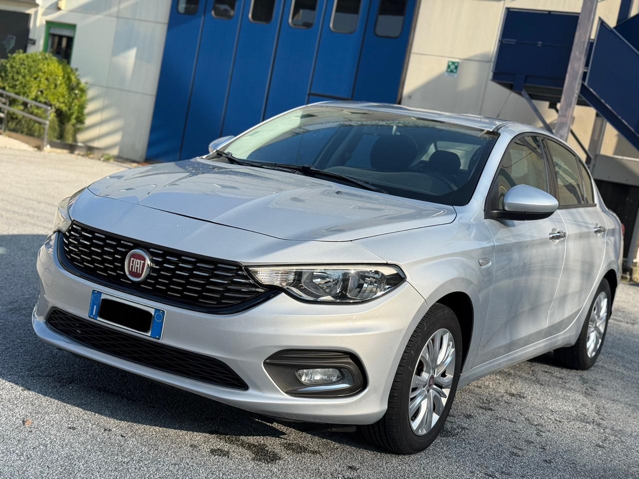 Fiat Tipo 1.4 4 porte Lounge con soli 30.000 km