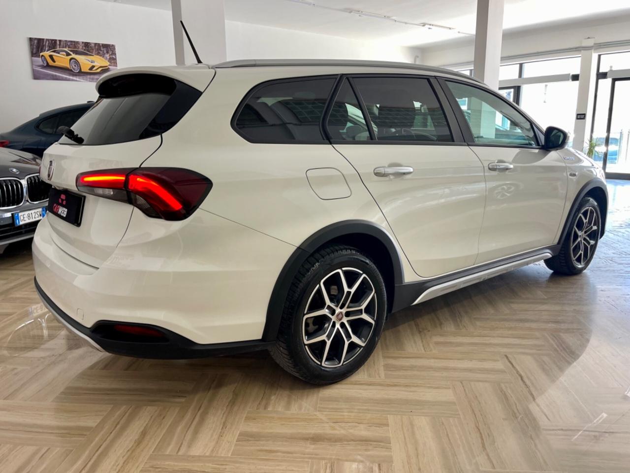 FIAT TIPO 1.6 MJT 130cv CROSS CAM CarPlay 2023