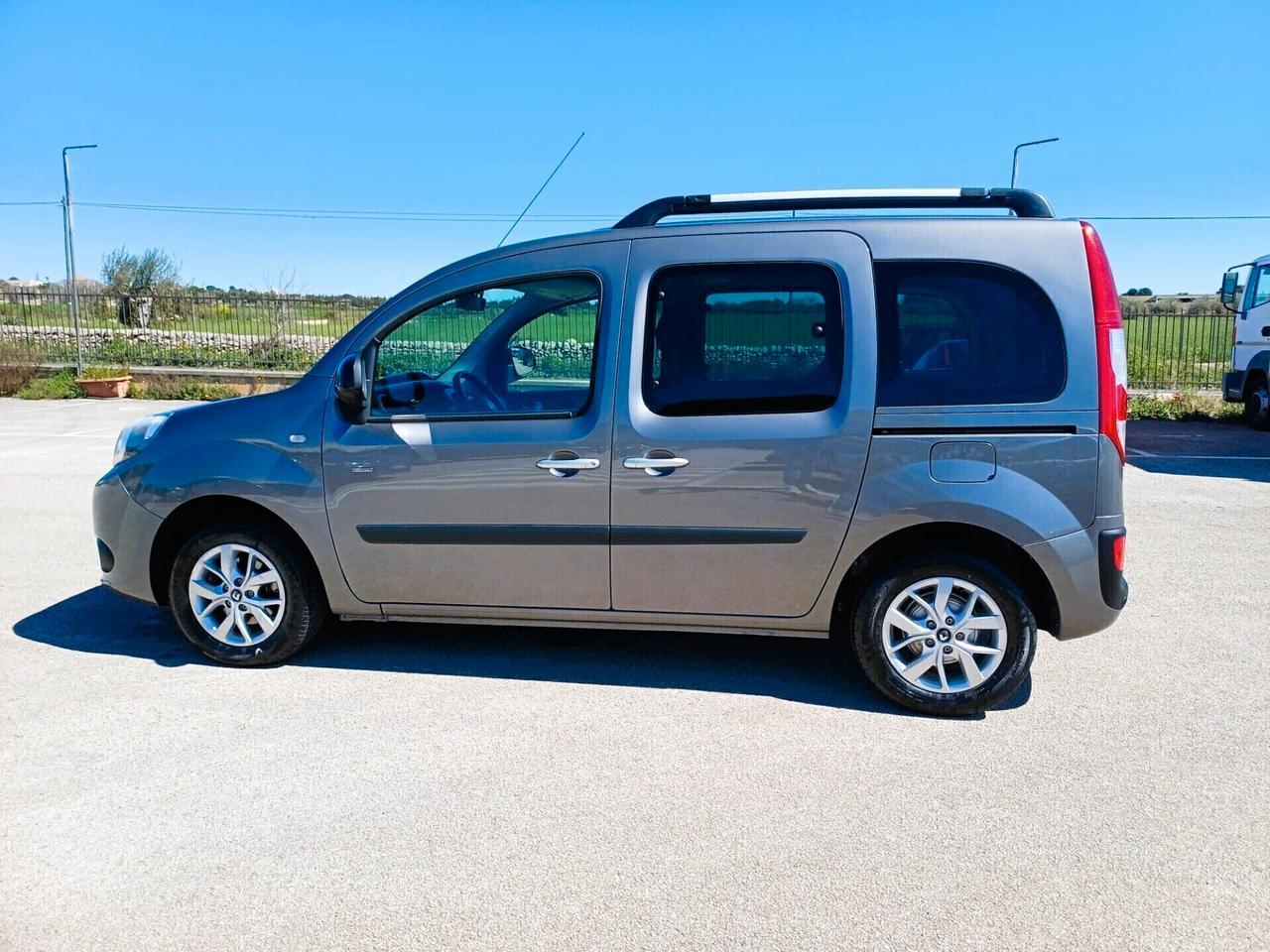 Renault Kangoo 1.5 dCi 90CV 5 porte Stop & Start Limited