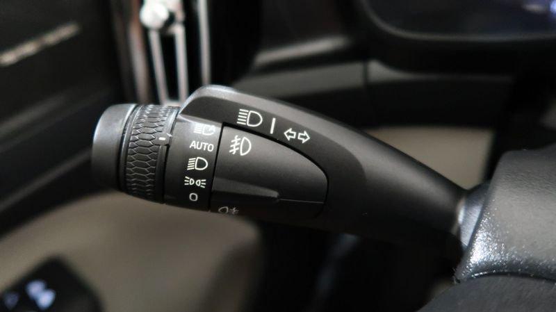 Volvo XC40 Recharge T5 Plug-in Hybrid Recharge Plus Bright