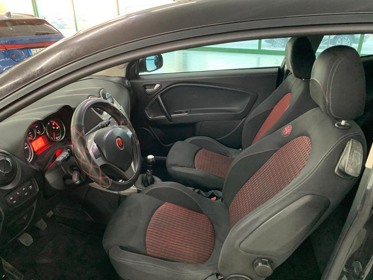 Alfa Romeo MiTo 1.3 JTDm-2 95 CV S&S Distinctive Premium Pack