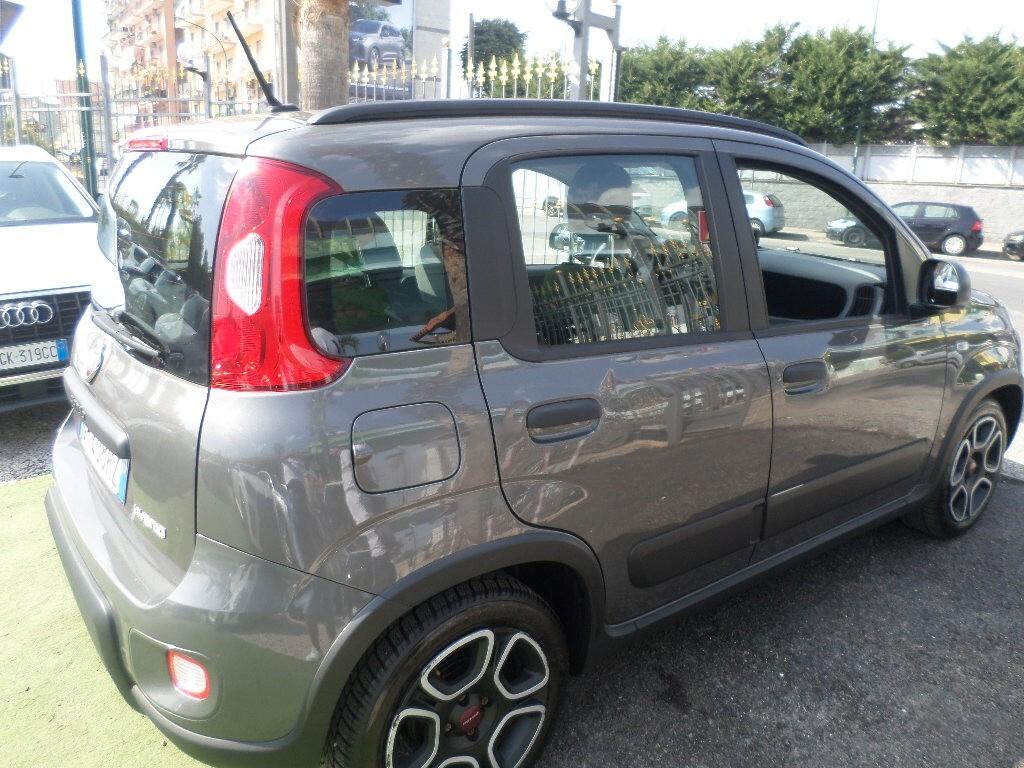 Fiat Panda 1.0 FireFly S&S Hybrid City Cross