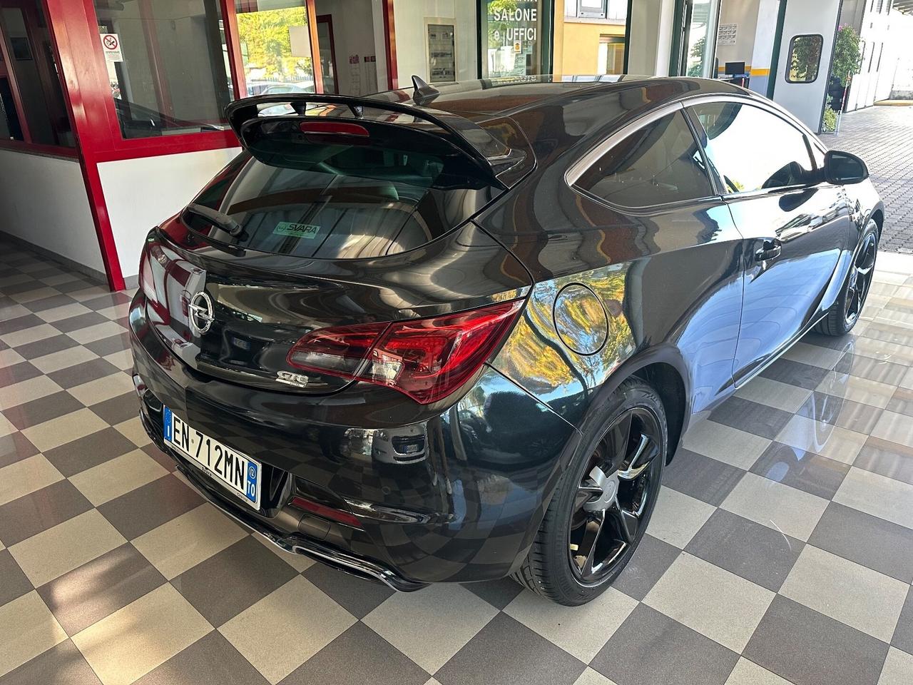 Opel Astra GTC 1.6 Turbo 180CV 3 porte Cosmo S