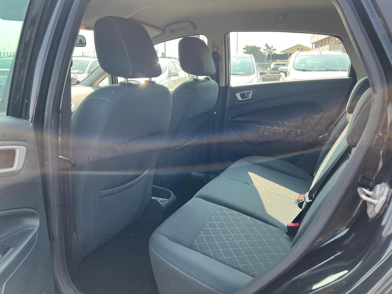 Ford Fiesta Ikon 1.4 TDCi 70CV 5p. Business