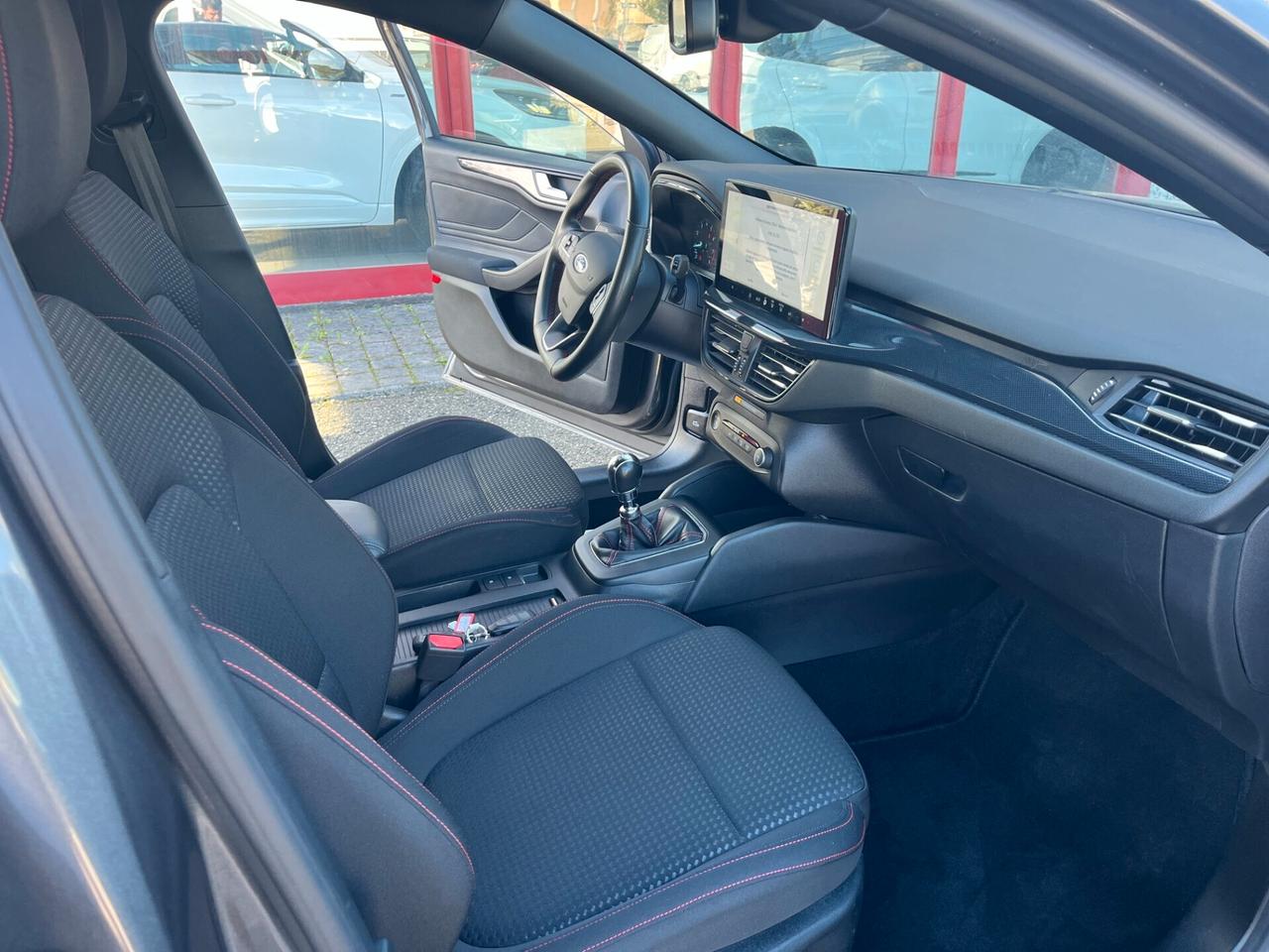 Ford Focus 1.0 EcoBoost Hybrid 125 CV 5p. ST-Line