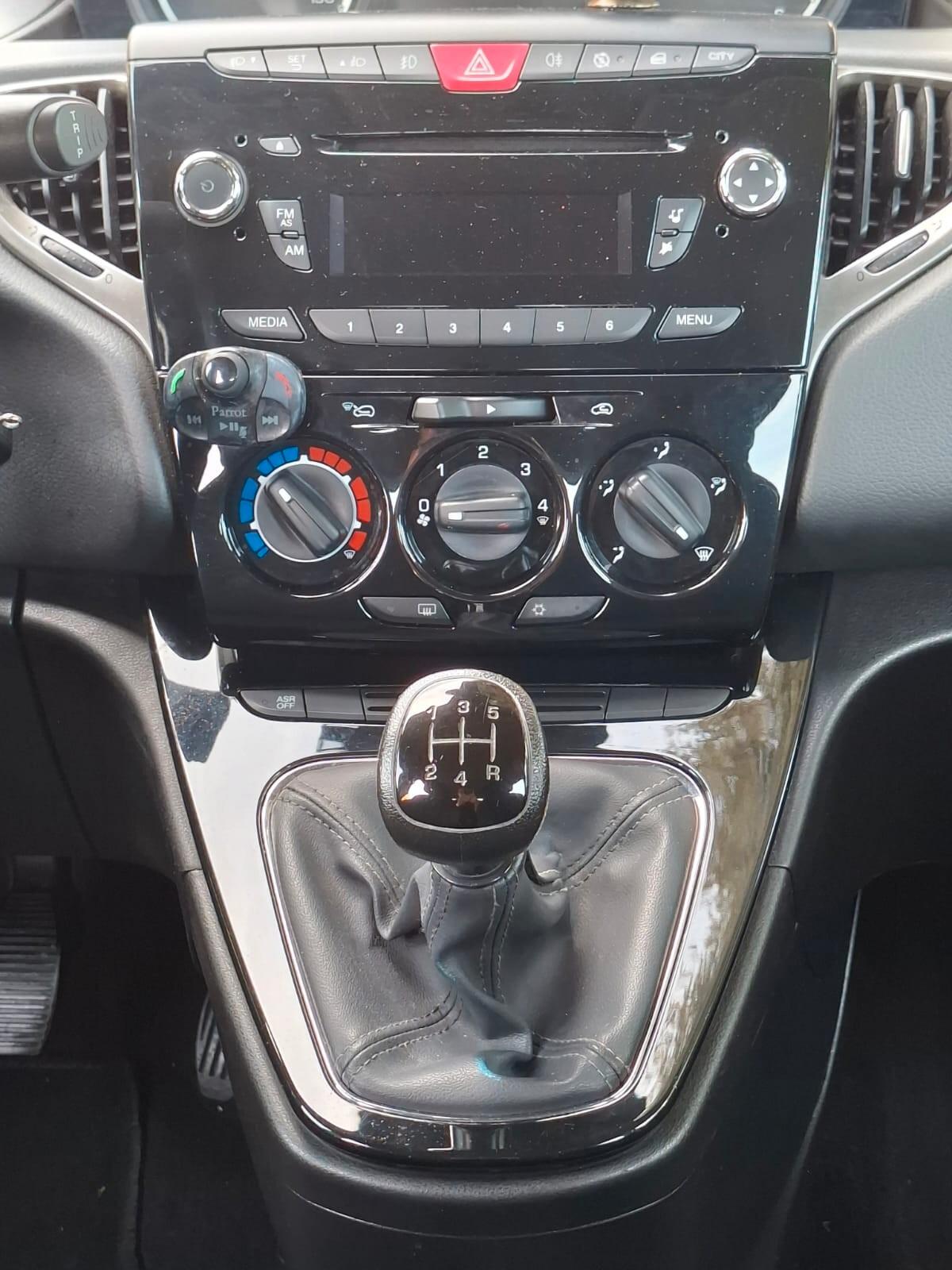LANCIA YPSILON 1.3 MJT