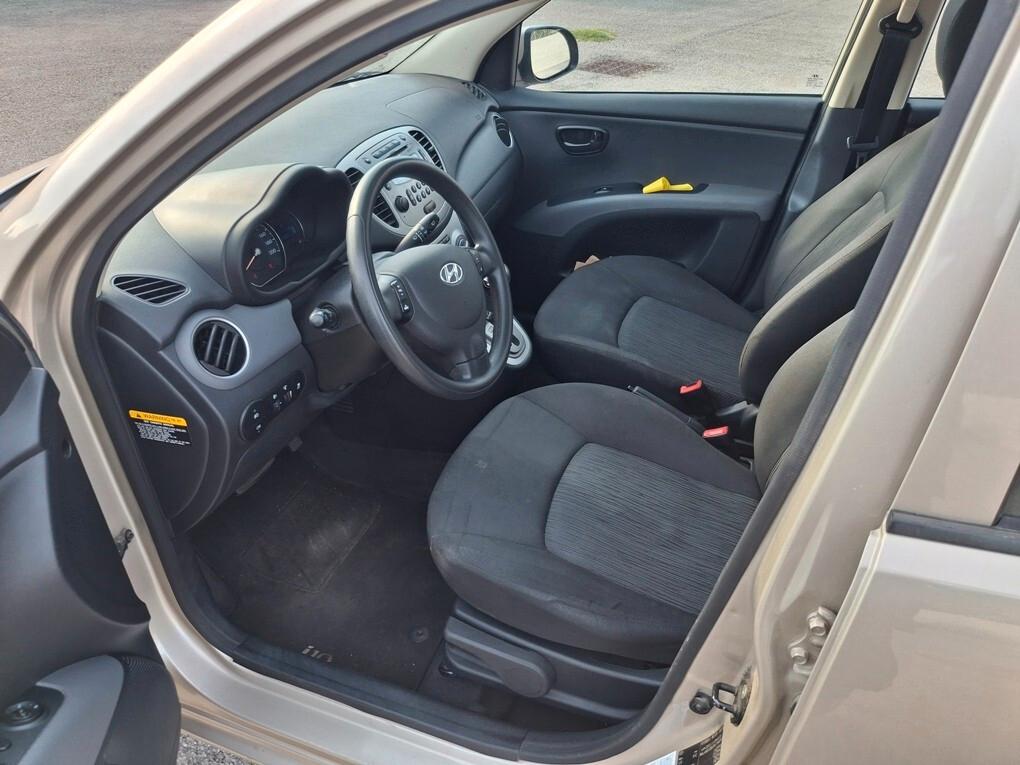 Hyundai i10 1.1 CAMBIO AUTOMATICO