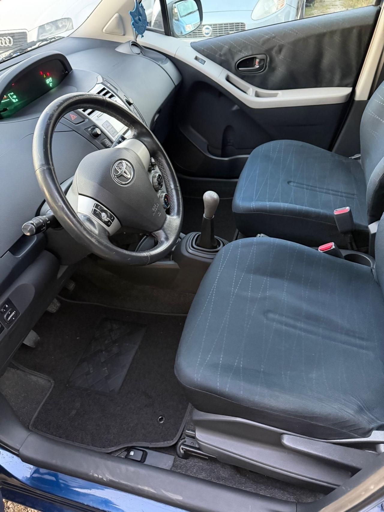 Toyota Yaris 1.3 5 porte