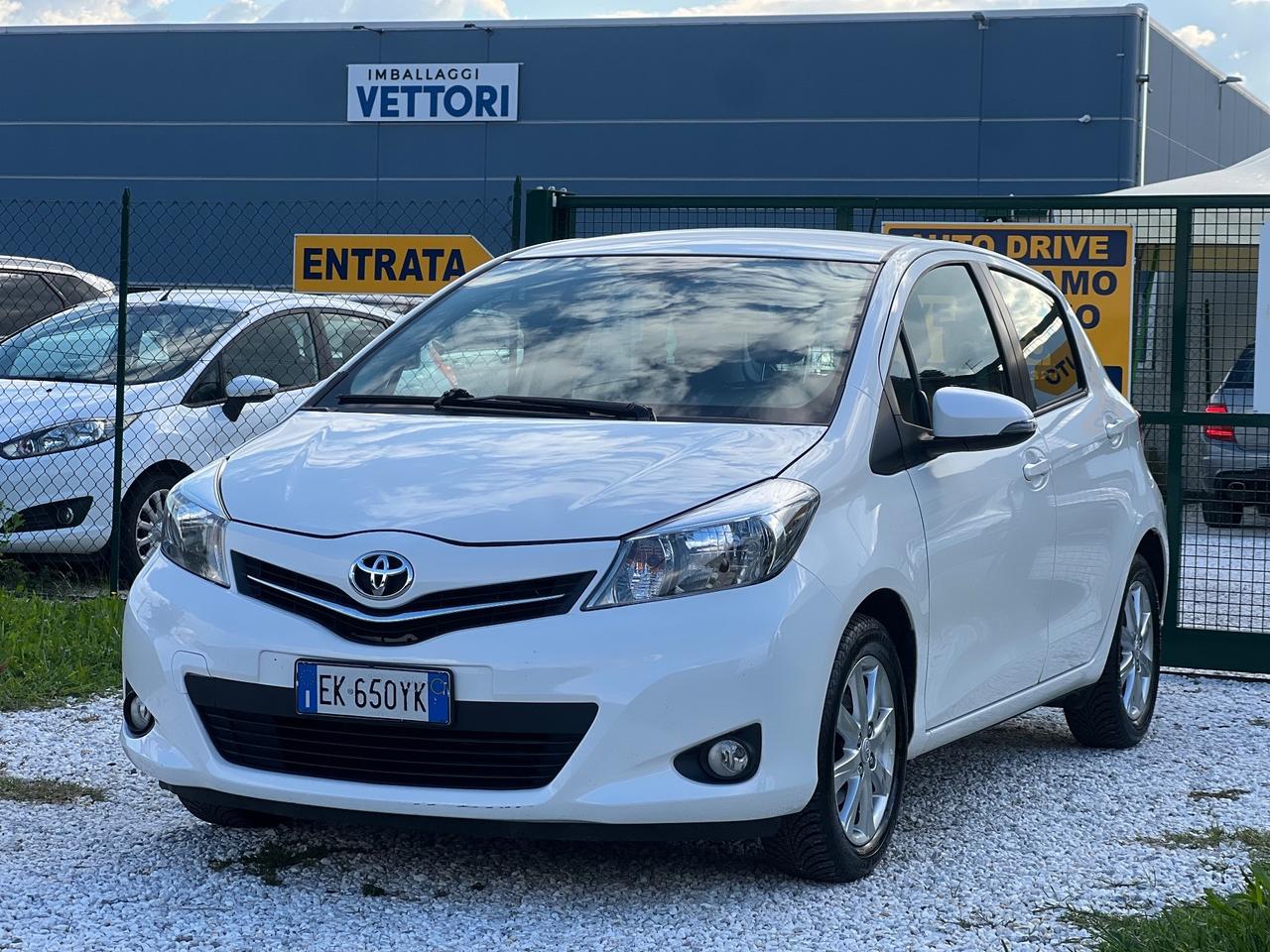Toyota Yaris 1.0 5 porte Lounge