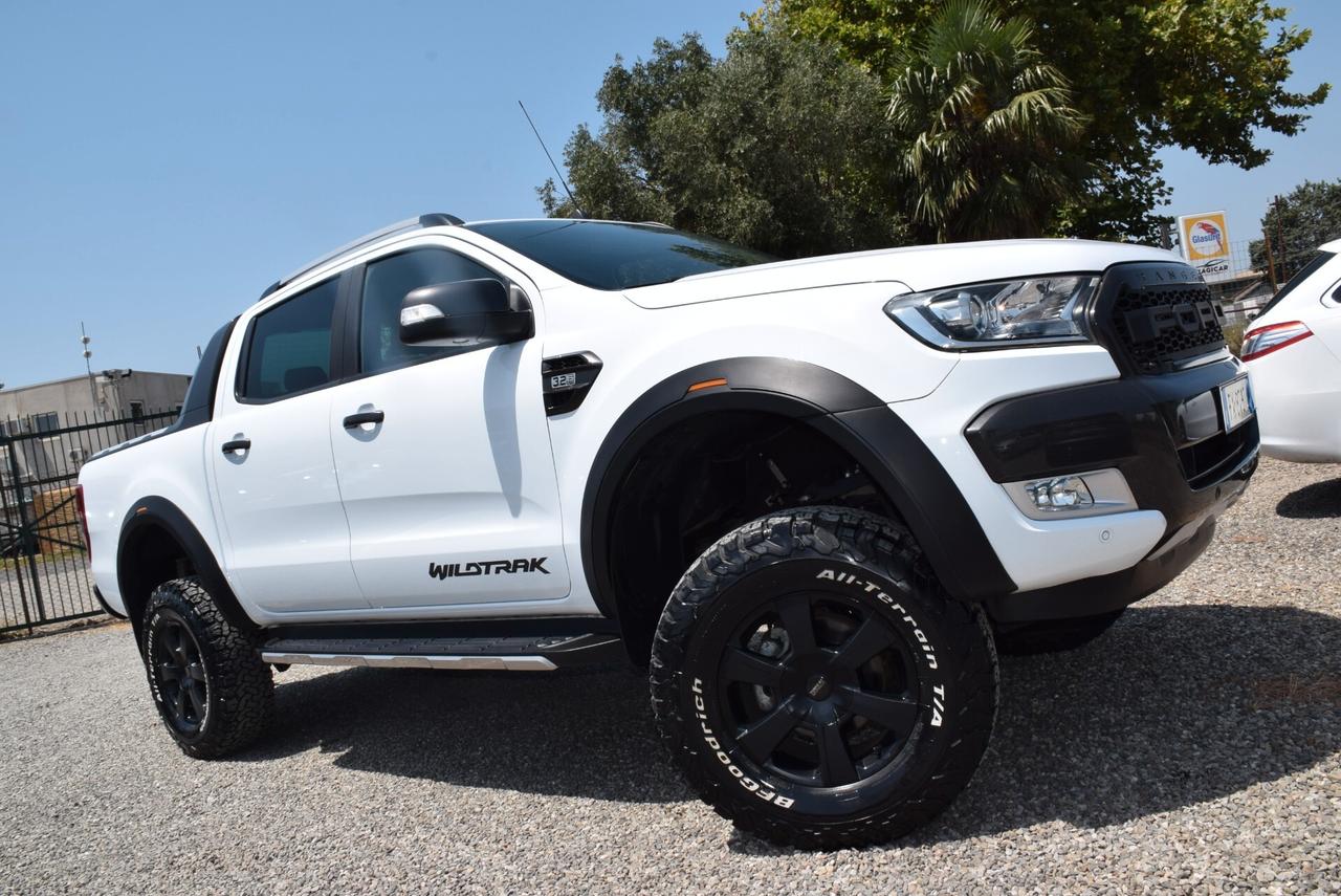 Ford Ranger 4X4 WILDTRAK CABINA RIALZATA - GANCIO 3.2TDCi AUTOM. IVA DETR.