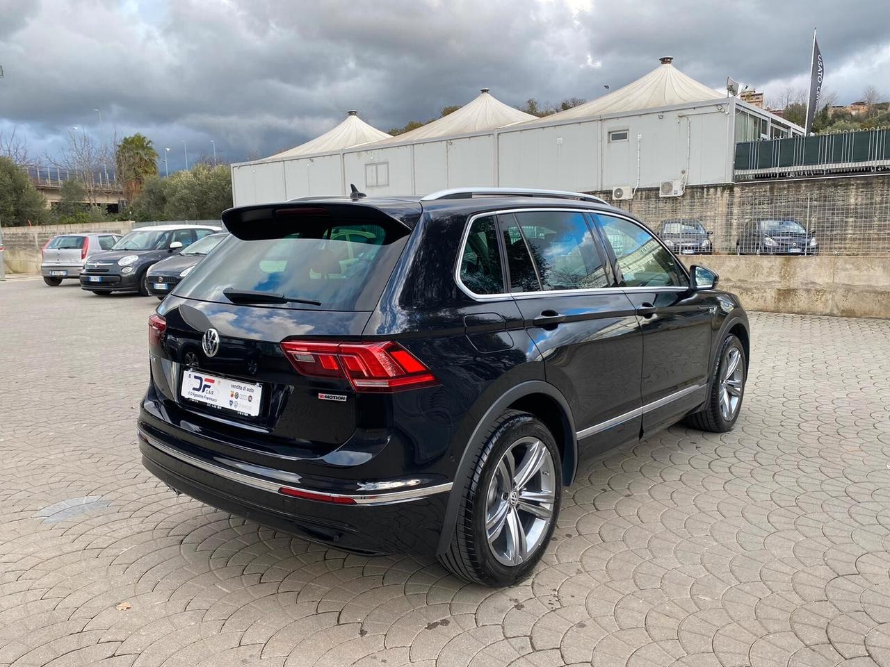 Volkswagen Tiguan Volkswaghen Tiguan R-Line 2.0 150 CV TETTO APRIBILE