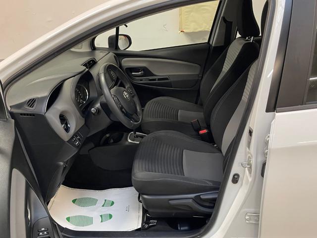 TOYOTA Yaris 1.5 Hybrid 5 porte Business