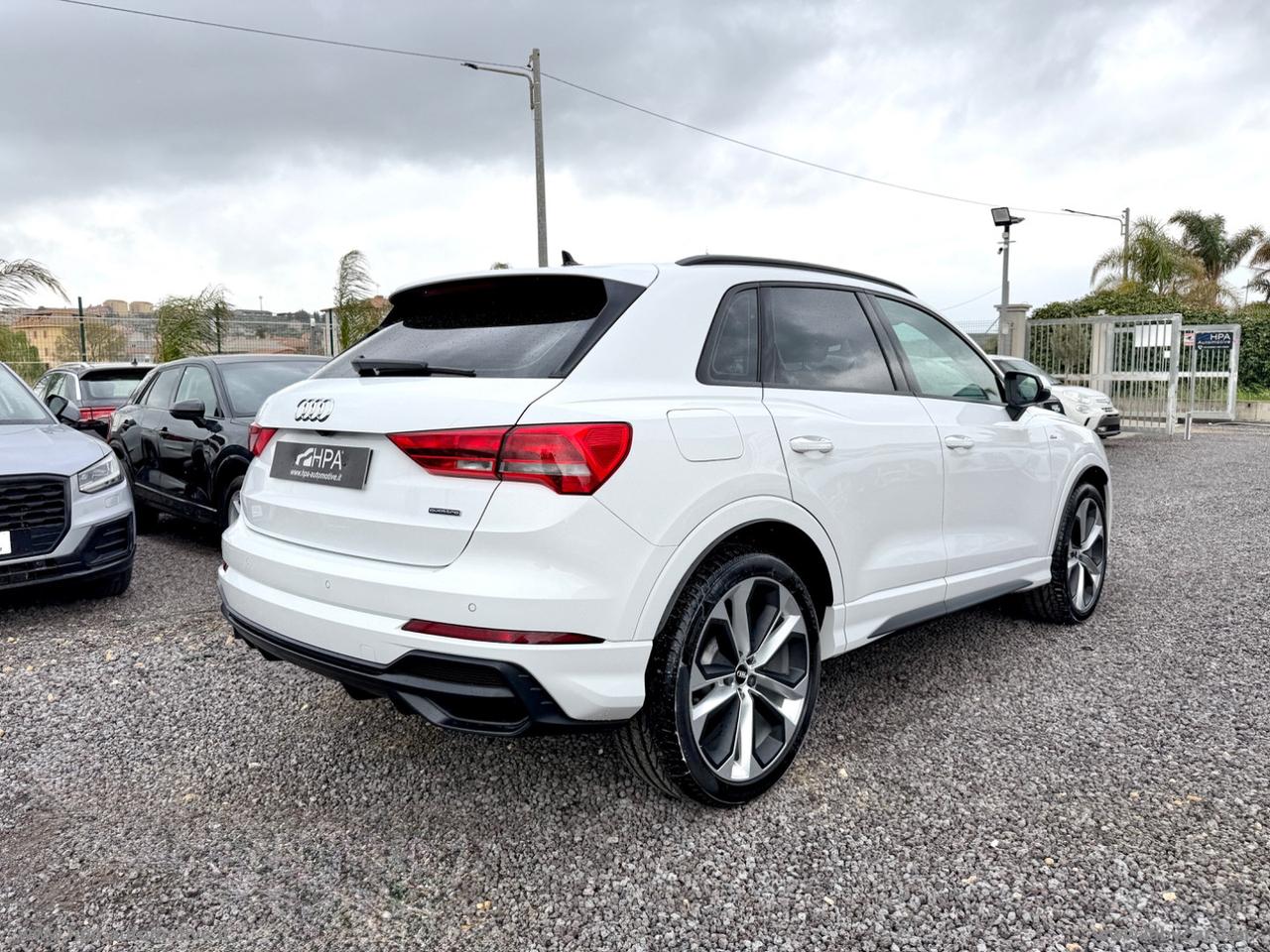 AUDI Q3 2.0TDI quattro S-LINE NAVI LED CERCHI 20 PELLE RETROCAMERA