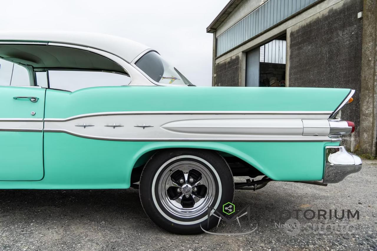 PONTIAC CHIEFTAIN 5.7 V8 - 2 DOOR HARDTOP 1957 - R