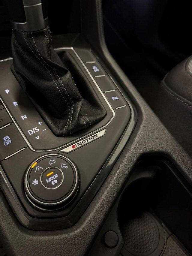 VOLKSWAGEN Tiguan 2.0 BiTDI SCR DSG 4MOTION Executive R-Line BMT